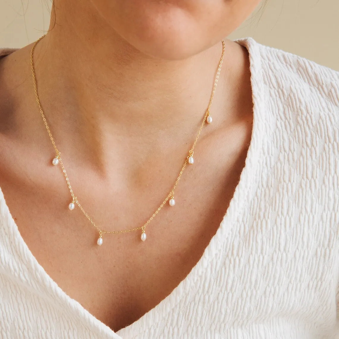 Thin Clavicle Chain with Pearl Pendant