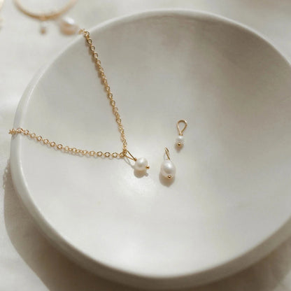 Freshwater Pearl Pendant Necklace