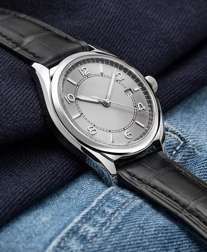 Luxury lightweight men's wristwatch, automatic movement
