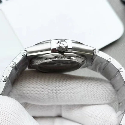 Men's watch with fully automatic mechanical movement