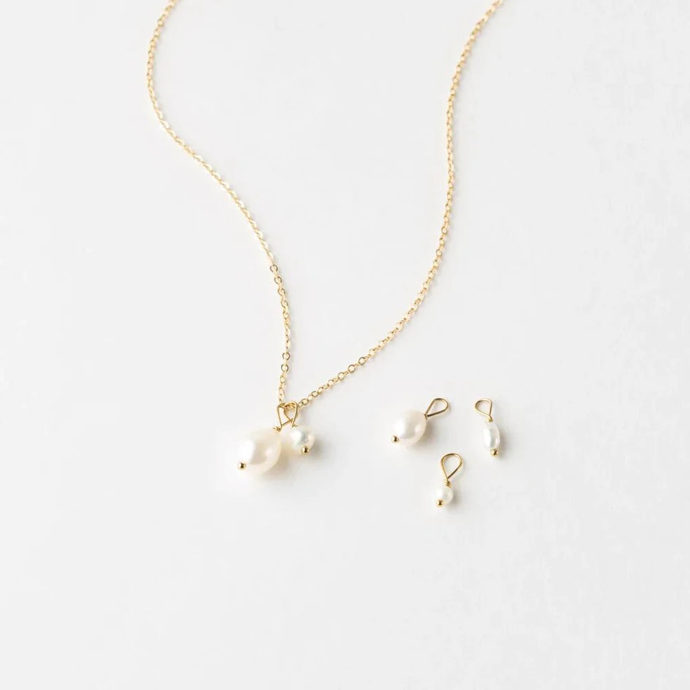Freshwater Pearl Pendant Necklace
