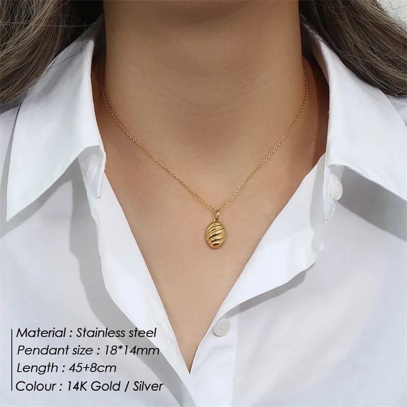 Hot Classic Pendant Necklace, Gold Color, Unisex