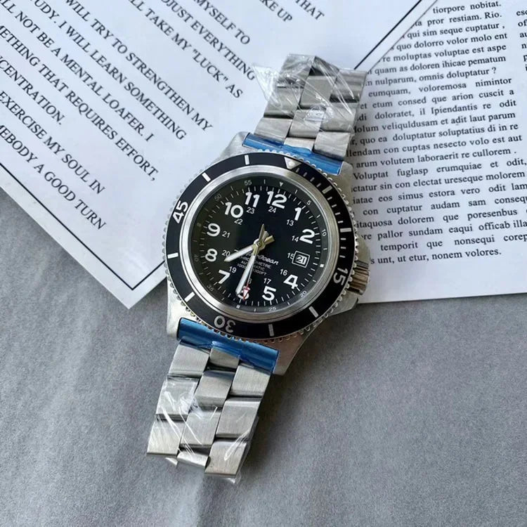 Fully automatic mechanical multifunctional watch