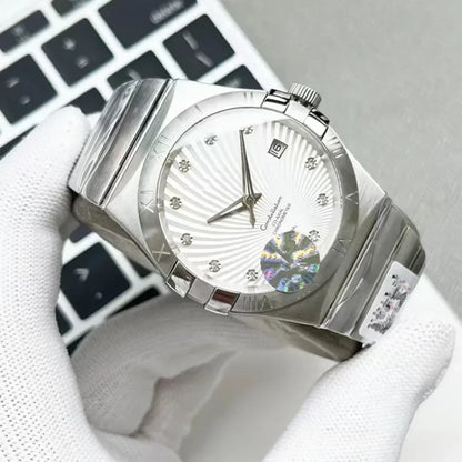 Men's watch with fully automatic mechanical movement